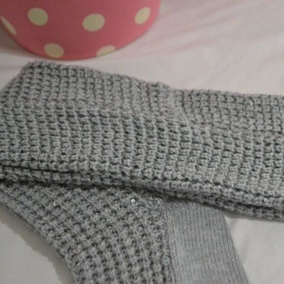 Victorias Secret Signature Cashmere Blend Sequins Waffle Socks NWOT M/L  Cashmer - Picture 2 of 3